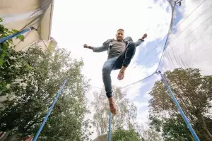 Trampolína