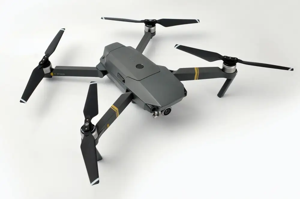 Dron S Kamerou